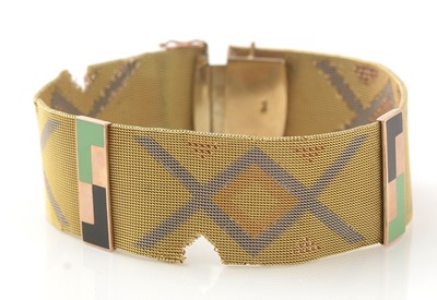 Lot 403 - An Art Deco 9ct gold and enamel bracelet