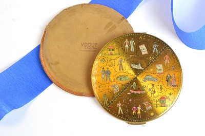 Lot 81 - A scarce Second World War Vogue 'Vanitie' loose powder compact