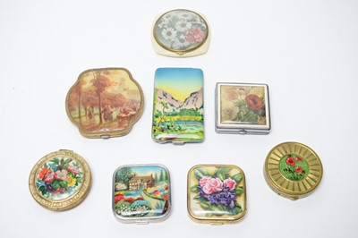 Lot 56 - 1930s powder compacts on the theme of vivid gardens