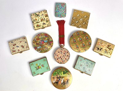 Lot 93 - 1940s land later transfer-printed novelty compacts