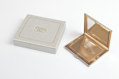 Lot 131 - A 1950s Christian Dior loose powder compact case