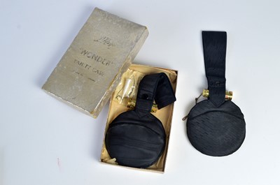 Lot 104 - Two 1940s Le Rage "Wonder" vanity cases