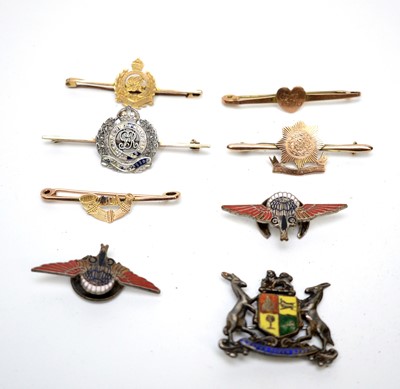 Lot 123 - A selection of military sweetheart brooches