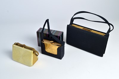 Lot 110 - 1940s and 1950s fitted purses and purse carryalls