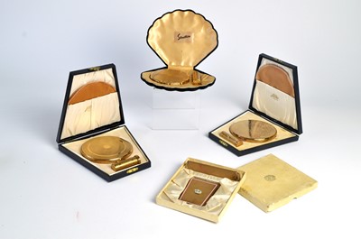 Lot 116 - 1940s cased powder compact and lipstick sets including Stratton and La Rage