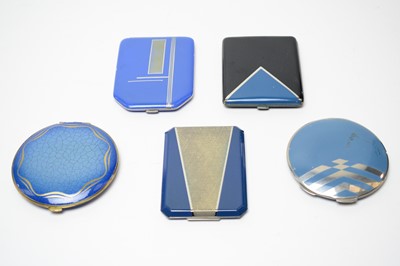 Lot 67 - 1930s Art Deco loose powder compacts, including Princess and Rowenta