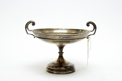 Lot 147 - A silver two handled tazza by Walker & Hall