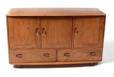 Lot 66 - Lucien Ercolani, Ercol: a retro vintage 1960s mid 20th Century solid elm wood sideboard credenza.
