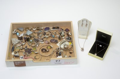 Lot 223 - A collection of mostly silver mounted jewellery