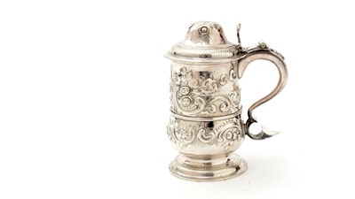 Lot 97 - A George III silver north country provincial tankard