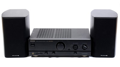 Lot 186 - A Kenwood Hi-Fi amplifier and two speakers