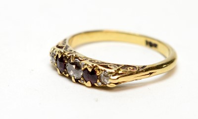 Lot 191 - A ruby and diamond ring
