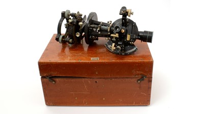 Lot 189 - An early 20th century circa 1920s Hilger & Watts Surveyors Level / Theodolite