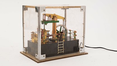 Lot 257 - A 20th Century scratch built static piston engine