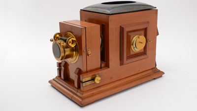 Lot 2 - An early 20th Century brass and mahogany Magic Lantern