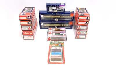 Lot 274 - A collection of Lima 00-gauge model railway rolling stock and coaches