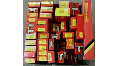 Lot 278 - Hornby 00-gauge model railway rolling stock, coaches, an operating turn-table set and other items