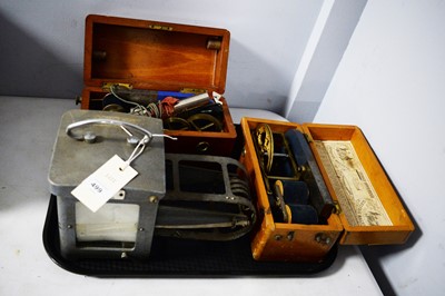 Lot 499 - Therapeutic and scientific instruments