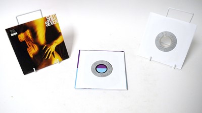 Lot 330 - 9 britpop and indie jukebox singles