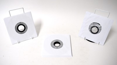 Lot 332 - 8 Britpop jukebox singles by Blur and Pulp