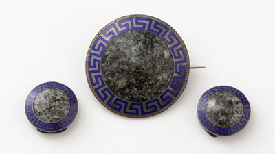 Lot 458 - A Victorian Scottish granite set brooch and button set