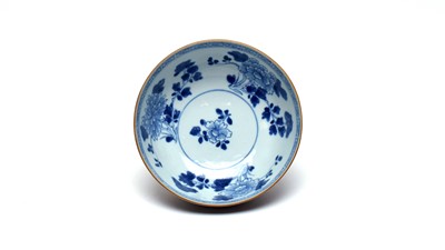 Lot 739 - Nanking Cargo Batavian ware bowl