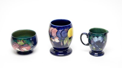 Lot 813 - Three small pieces of Moorcroft