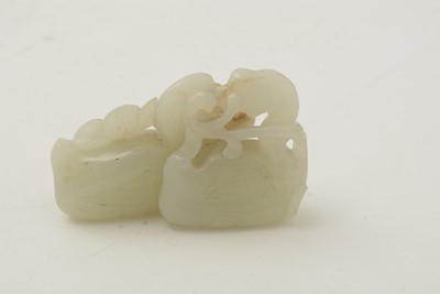 Lot 785 - Jade pebble carving