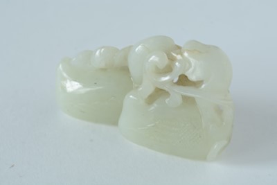 Lot 785 - Jade pebble carving