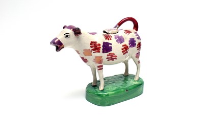 Lot 825 - Cow Creamer