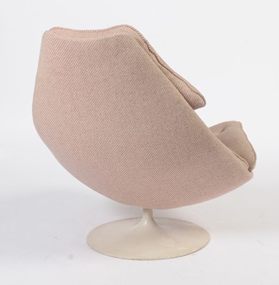 Lot 12 - Artifort by Geoffery Harcourt: A mid-Century swivel lounge chair