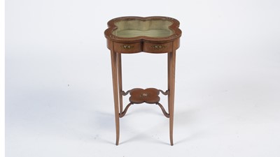 Lot 1361 - An Edwardian satinwood bijouterie table