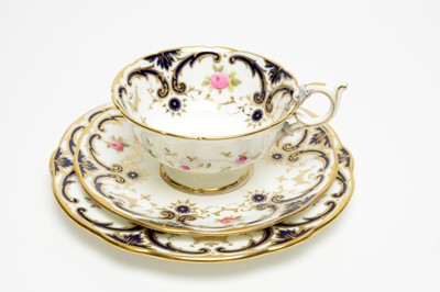 Lot 907 - A Coalport Bone China part tea service