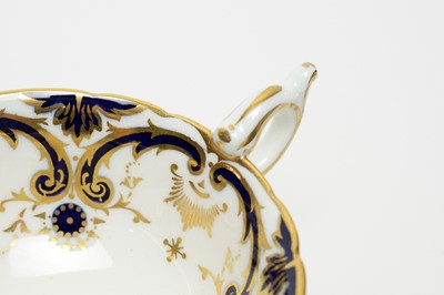 Lot 907 - A Coalport Bone China part tea service