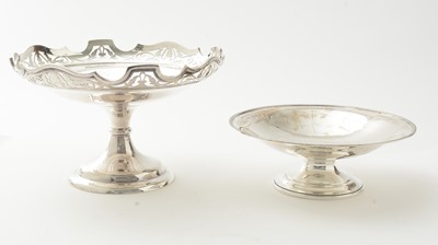 Lot 104 - A silver fruit bowl and plated tazza