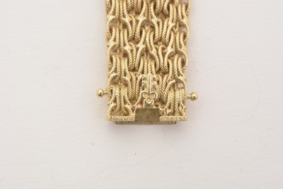 Lot 561 - Corum: an 18ct yellow gold cased manual-wind dress watch