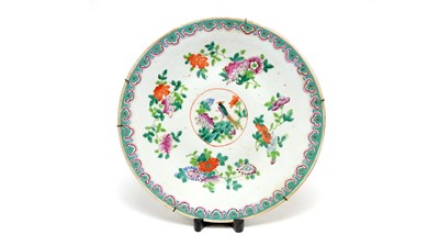 Lot 843 - Famille rose charger