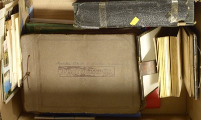 Lot 433 - A collection of photographs and postcards