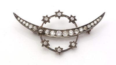 Lot 673 - A Victorian diamond crescent brooch