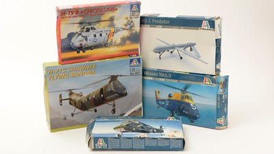 Lot 225 - Ten Italeri model constructor kits