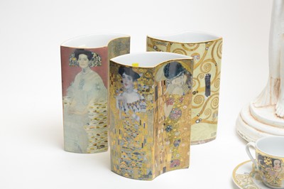 Lot 350 - A collection of decorative ceramics