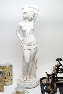 Lot 350 - A collection of decorative ceramics