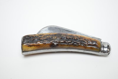 Lot 163 - An early 20th Century folding pruning knife