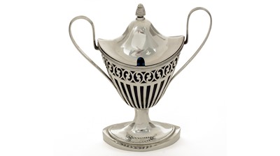 Lot 1469 - A late Victorian mustard pot