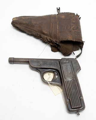Lot 1079 - A Diana model 1 .177 cal air pistol