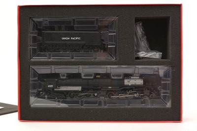 Lot 93 - Rivarossi HO-gauge American outline 'Big Boy' 4-8-8-4 locomotive and tender