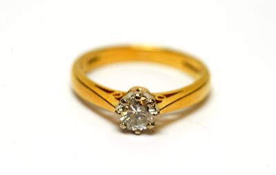 Lot 107 - A diamond solitaire ring