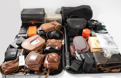 Lot 246 - A collection of cameras and accessories.