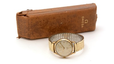 Lot 511 - Omega: a 9ct yellow gold cased manual wind wristwatch