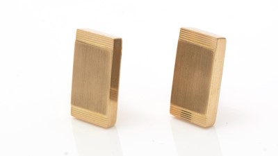 Lot 603 - A pair of 9ct yellow gold cufflinks
